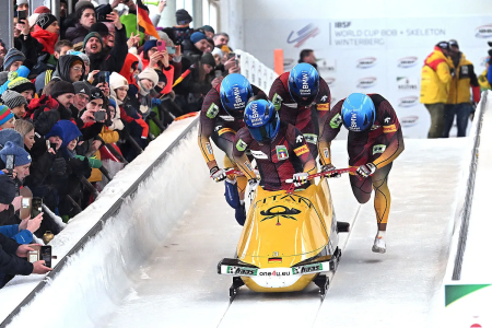 Viermansbob tijdens de IBSF Bob & Skeleton Weltcup in Winterberg